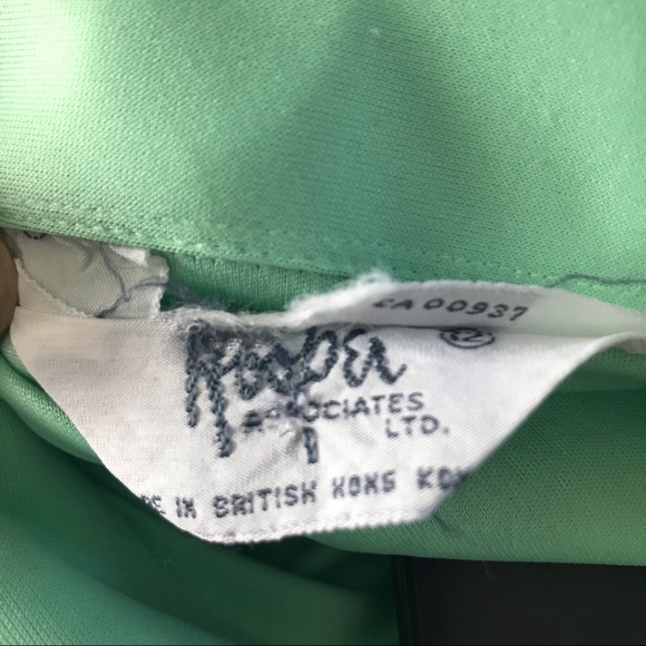 - Vintage 1970’s Hooper Mint Green Blouse - Picture 7 of 9